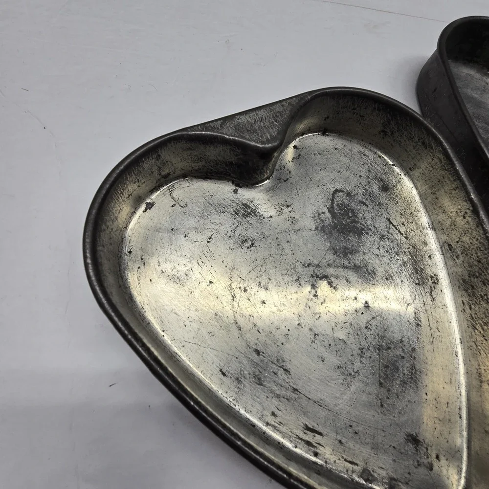 Vintage Set of 2 Heart Shape Cake Baking Pan Tarnished USA Heritage Primitive